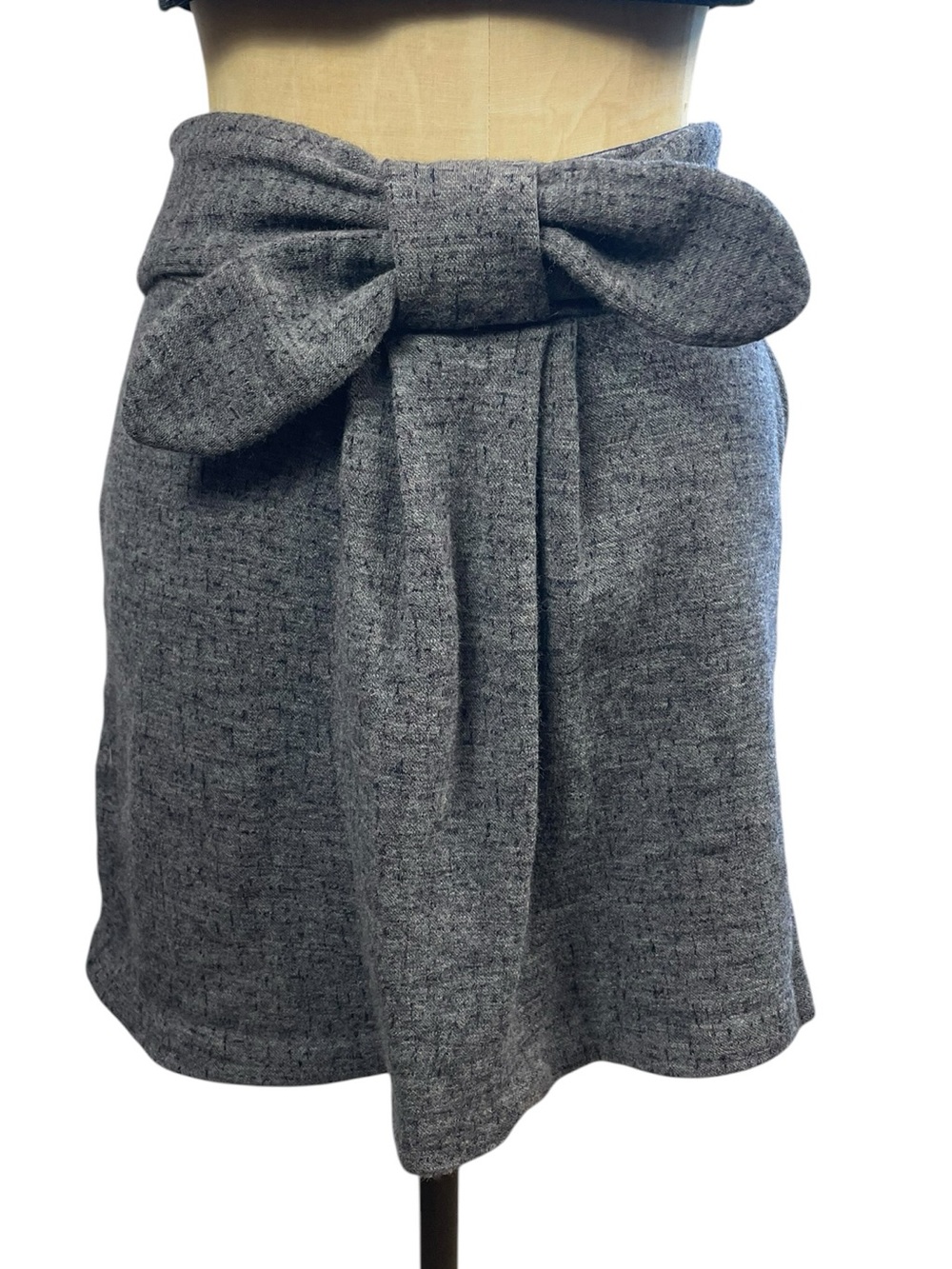 Tibi New York Gray 100% Wool Bow Front Mini Skirt Size 4 Quiet Luxury Career Pre
